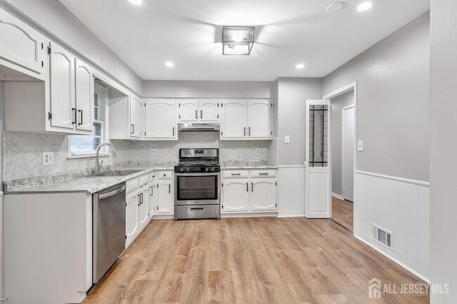 Building Photo - 118 Arlington Ave