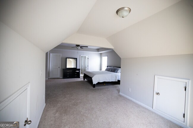 Building Photo - 7955 Pikefarm Trl