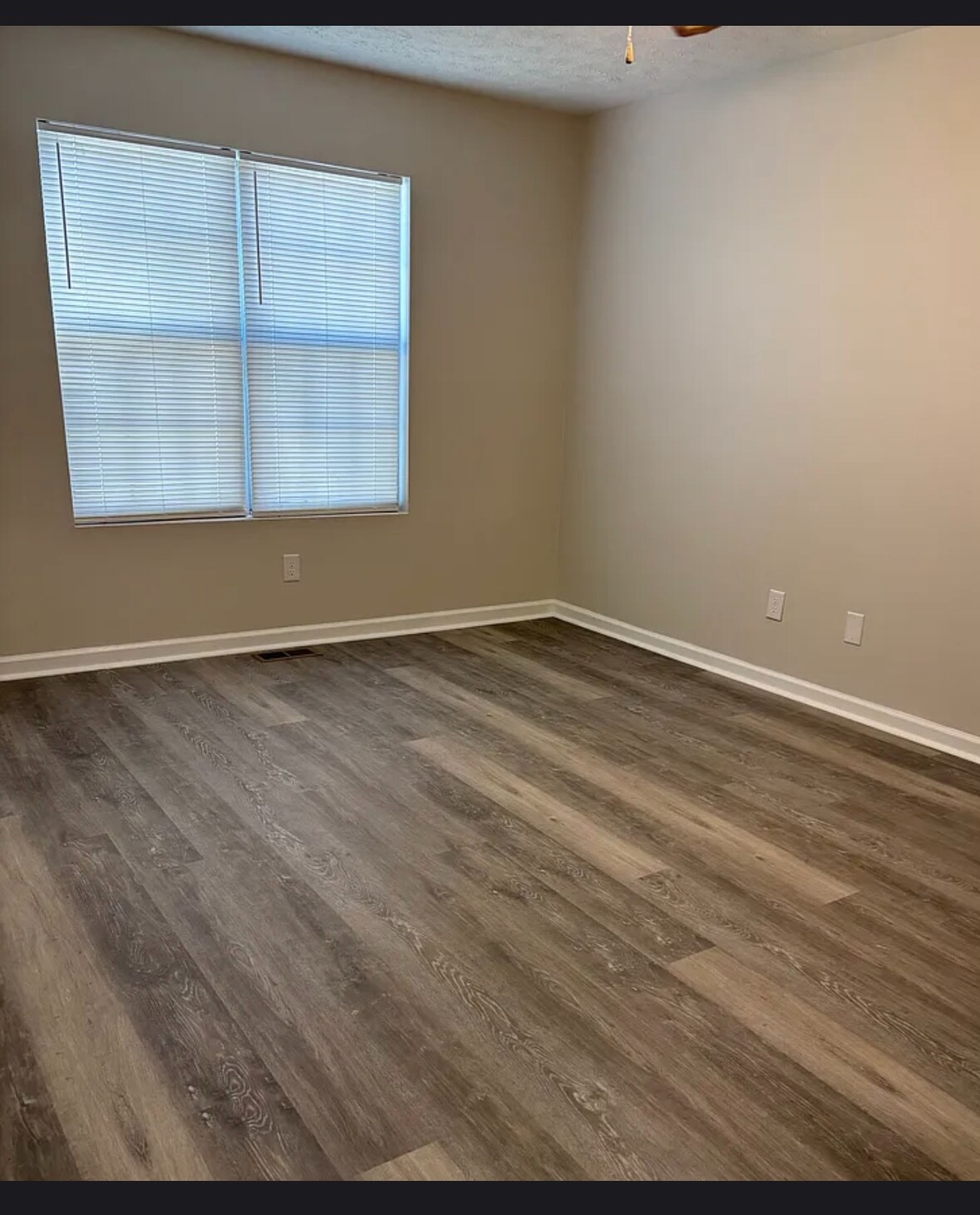 Building Photo - Room in Single Family Home on Brookside Dr SE