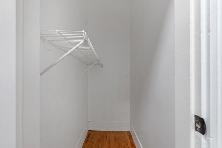 Building Photo - 51 Glenville Ave