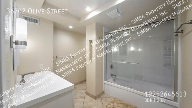 Building Photo - 36702 Olive St