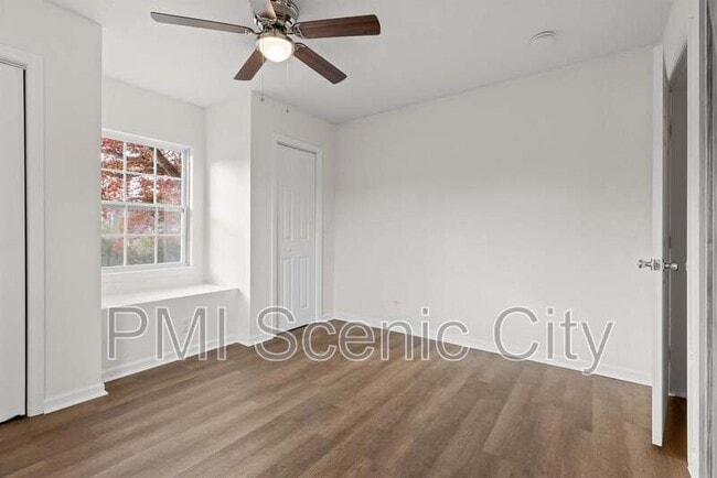 Building Photo - 3919 Weldon Dr