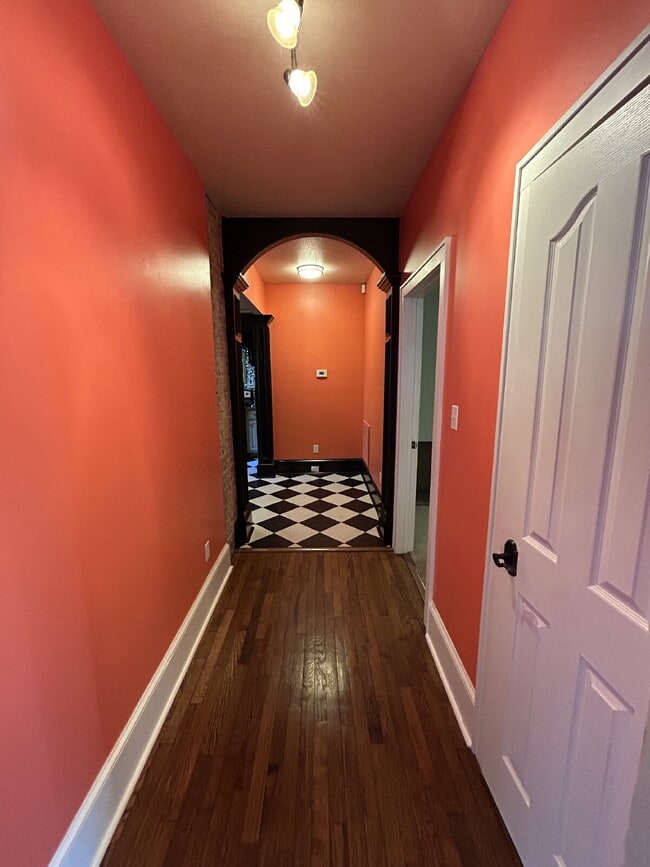 Building Photo - "Charming 4-Bedroom Retreat with Granite Finishes, Cozy Fireplace & Expansive 4399 Sq Ft Layout i...