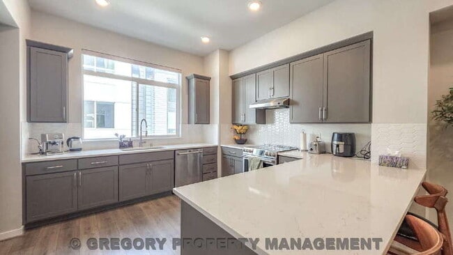 Building Photo - 8321 NE 176th Ct