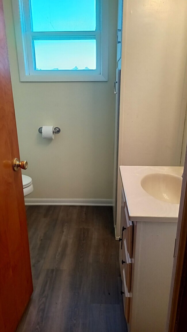 Building Photo - 7840 Tuttle Rd