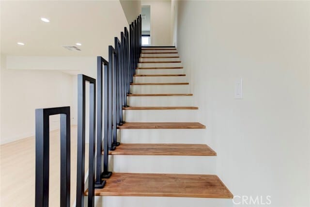 Building Photo - 9917 Marcus Ave