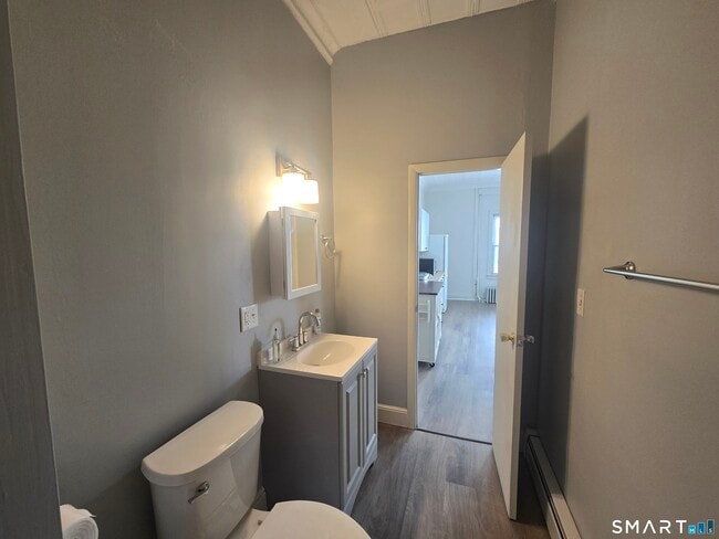 Building Photo - 49 Woodside St