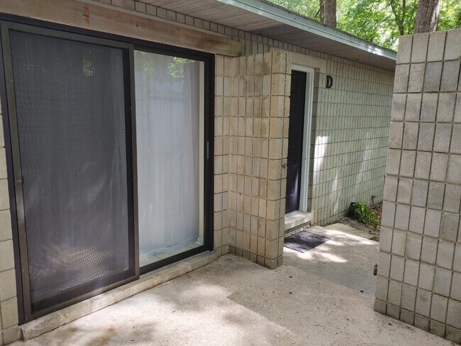Building Photo - 4405 SW 74th Terrace