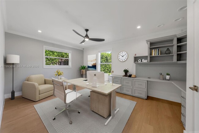 Building Photo - 5120 Carillo St