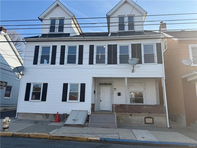 Building Photo - 143 2nd St