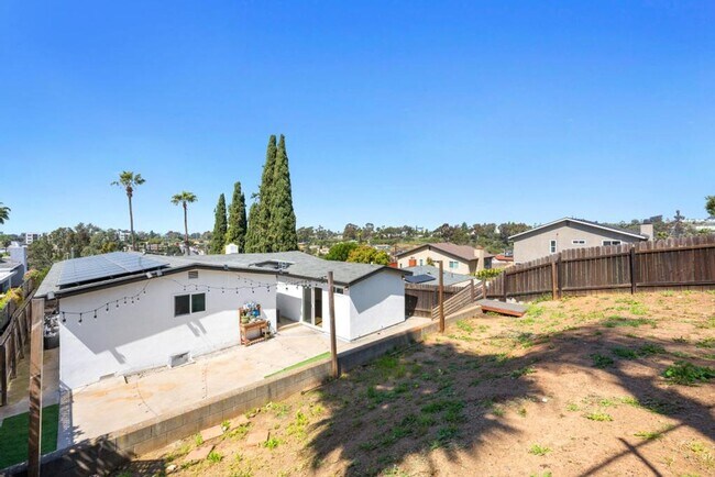 Building Photo - 1007 Winston Dr