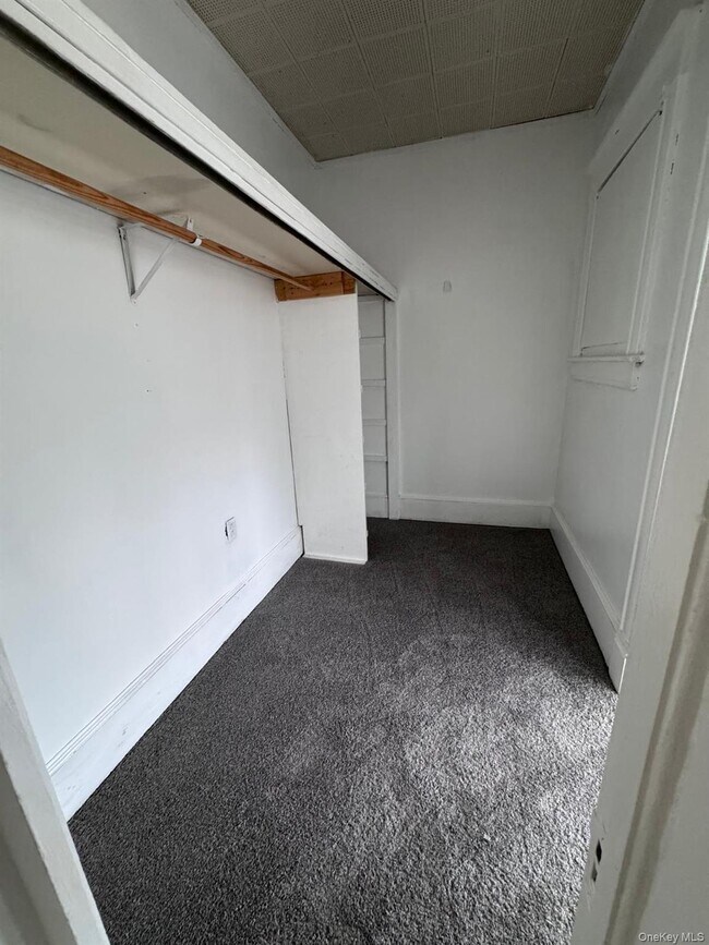 Building Photo - 362 Church St