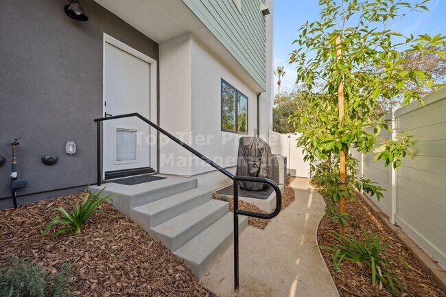 Building Photo - BRAND-NEW, FULLY-FURNISHED Luxury 3 bd / 3 ba Townhome in Coastal Carlsbad