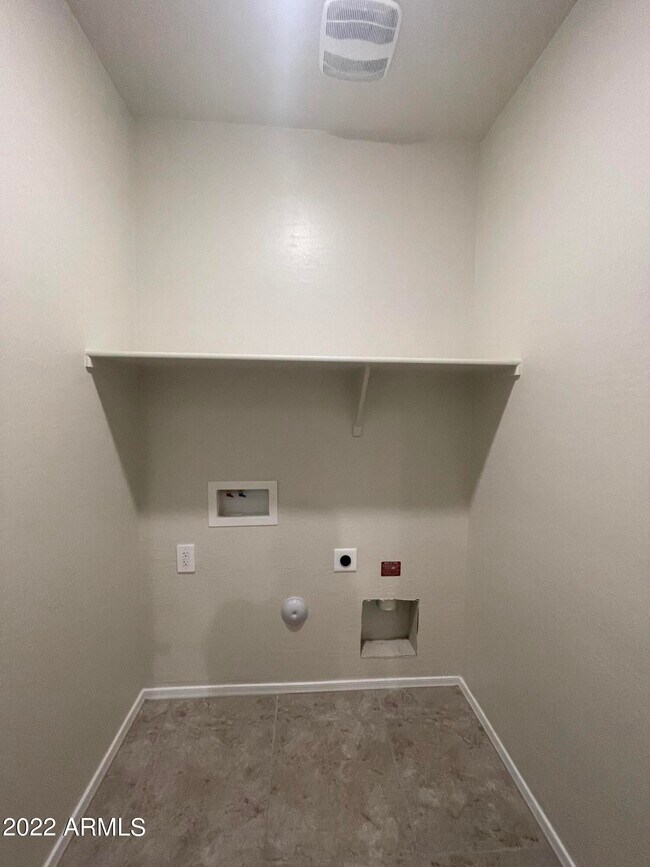 Building Photo - 4183 S 243rd Dr