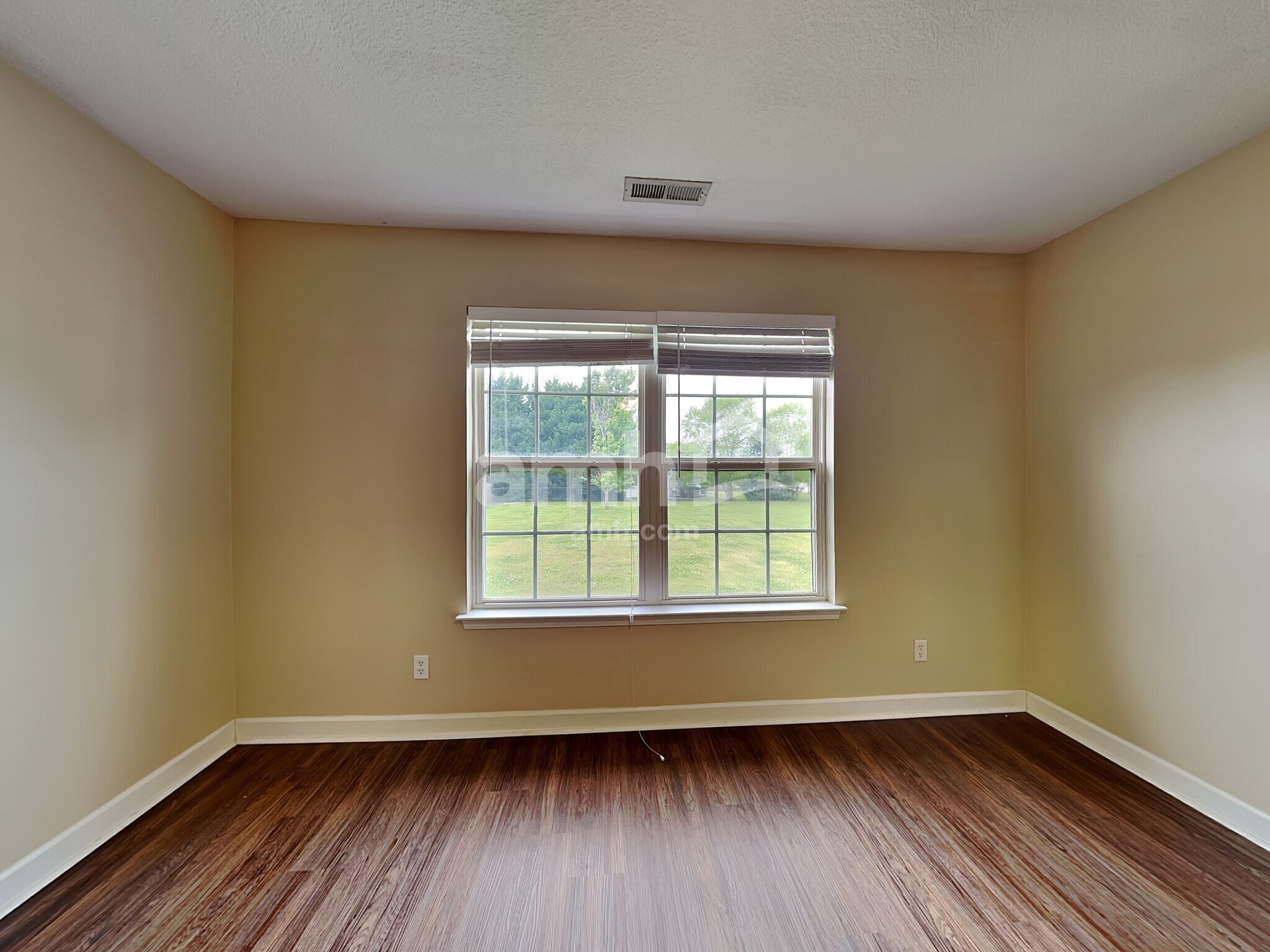 Building Photo - 2 Gratiot Ln