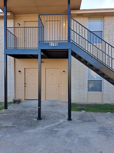 Building Photo - 5706 Greengate Dr