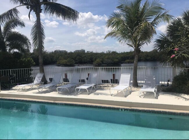 Relax by the Pool - 6520 N Ocean Blvd