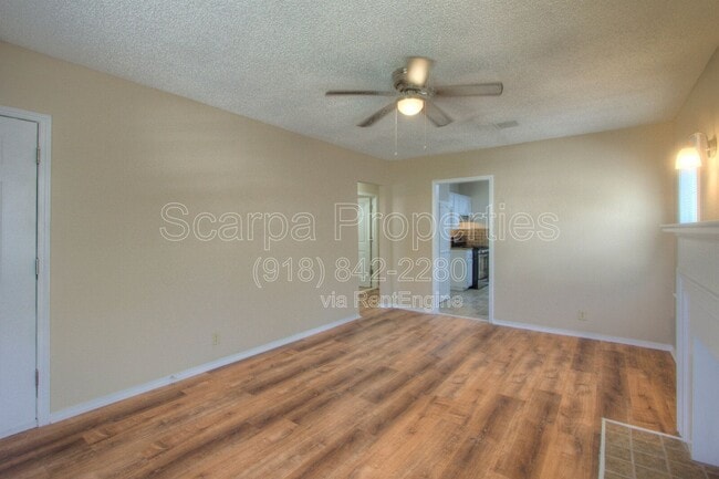 Building Photo - 230 E Zion St