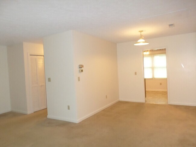 Building Photo - 1724 Emerald St