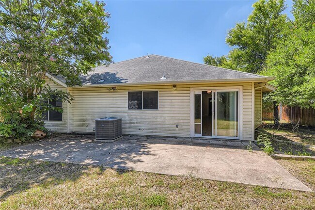 Building Photo - 1236 Dexford Dr