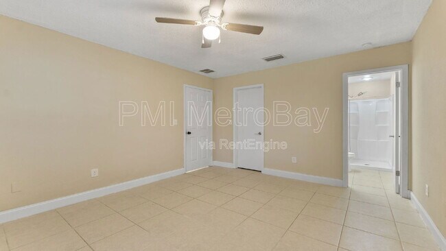 Building Photo - 309 W South Ave