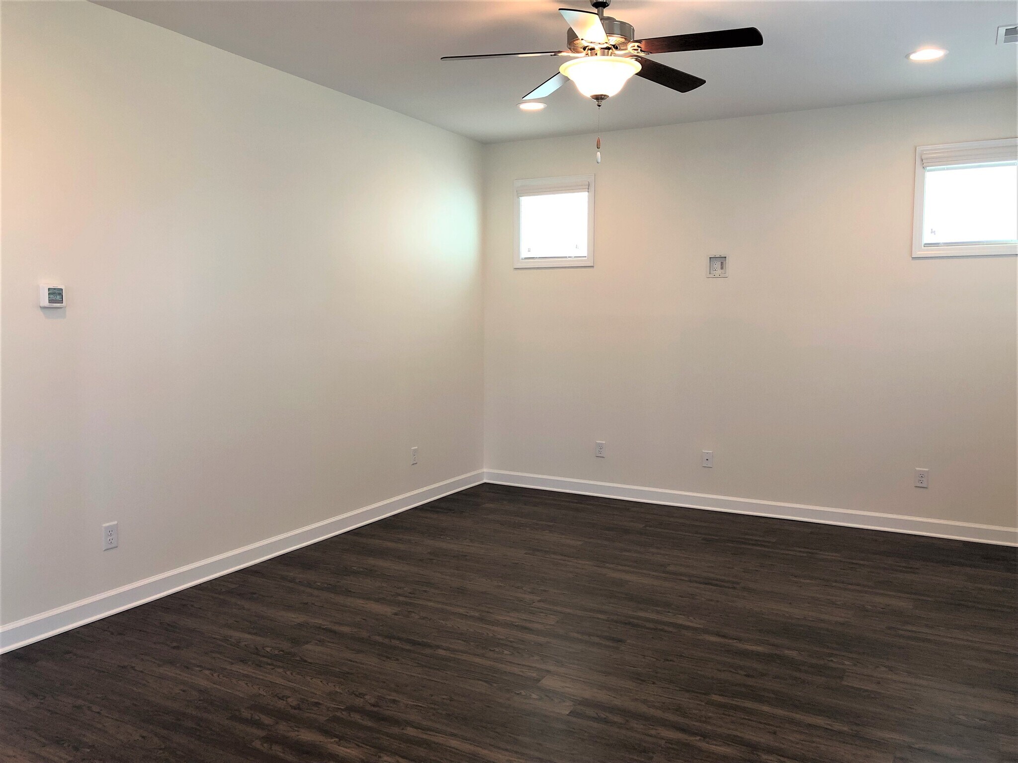Building Photo - 528 Lateleaf Dr