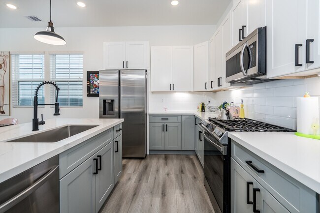 Building Photo - 8324 Springwood Cyn Ln