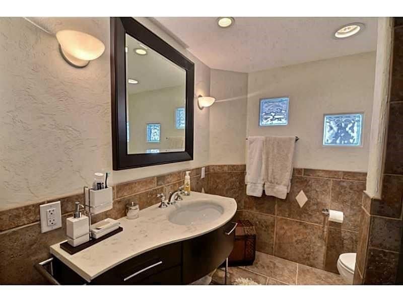 Building Photo - 2200 S Ocean Ln