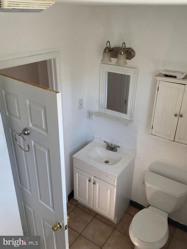 Building Photo - 5110 Reno St