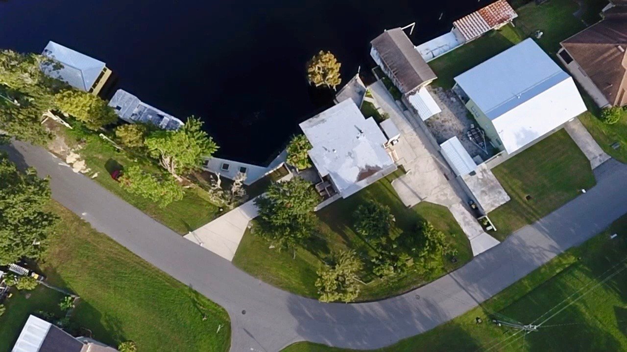 Building Photo - 160 N Lakeview Dr