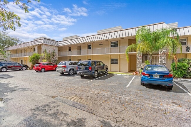 Building Photo - 10693 N Military Trl