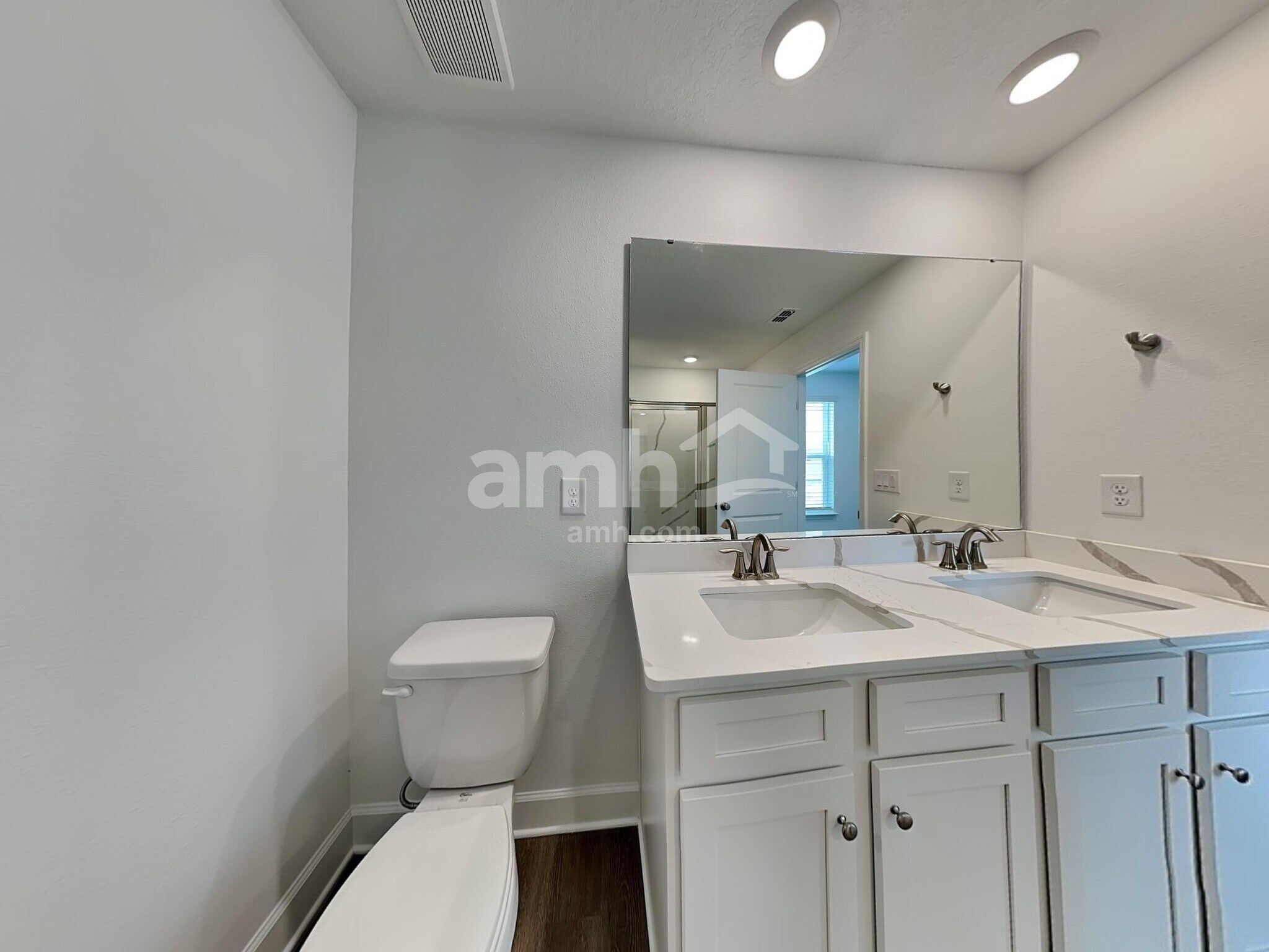 Building Photo - 16714 Cheyanne Ct