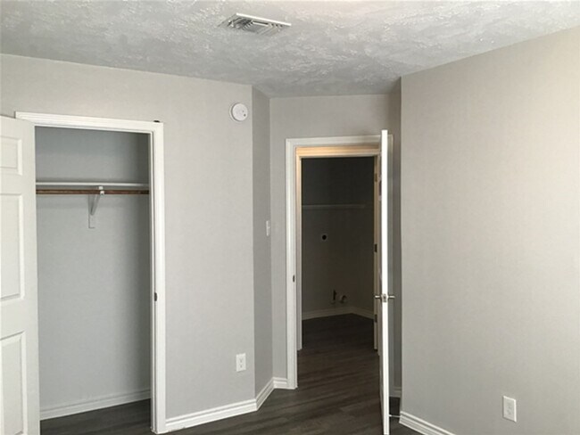 Building Photo - 5026 Chase Stone Dr