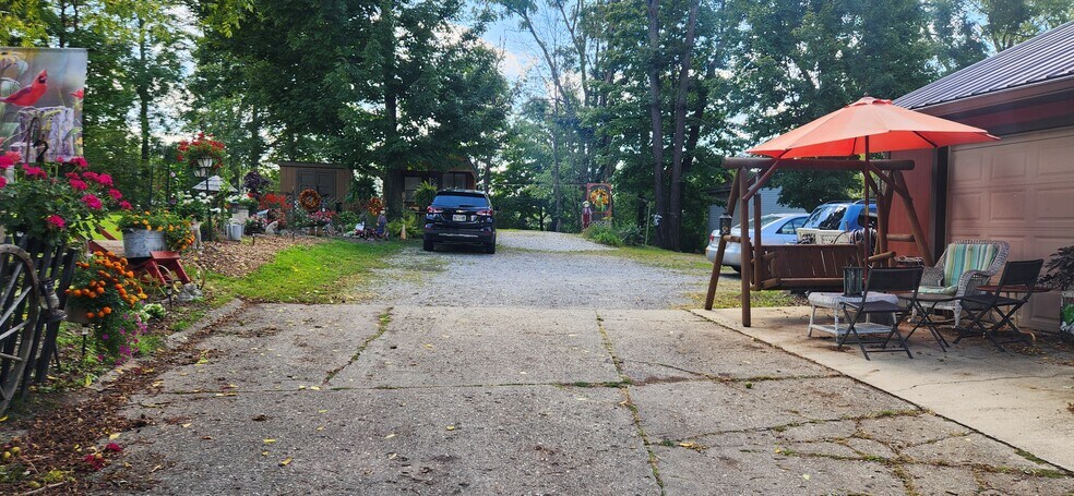 Parking - 3540 OH-59