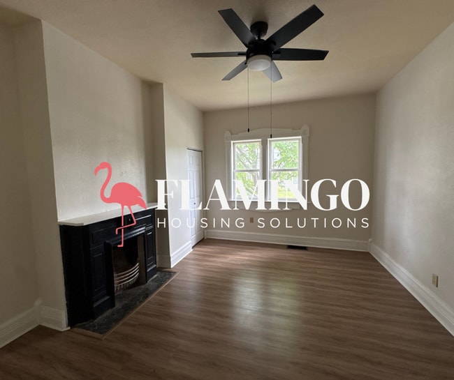 Building Photo - Large 3-Bedroom, 3-Bath Home with Plenty of Space!