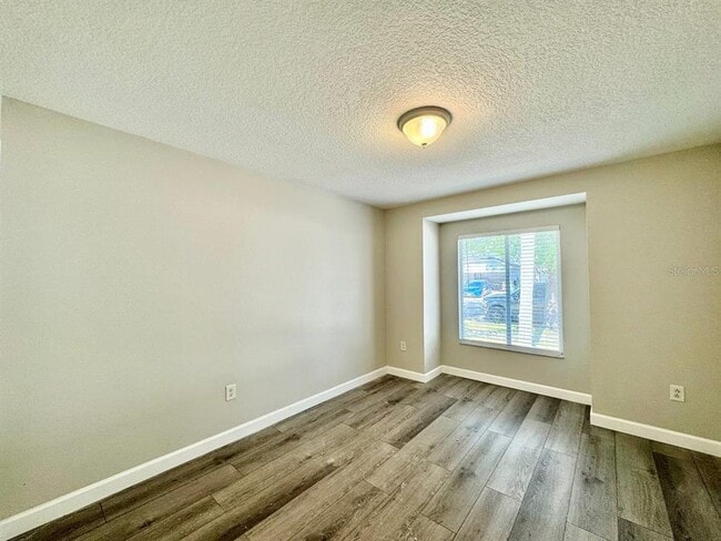 Building Photo - 18112 Canal Pointe St
