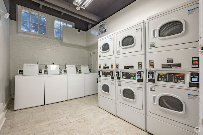 Laundry Center - Massee Apartments