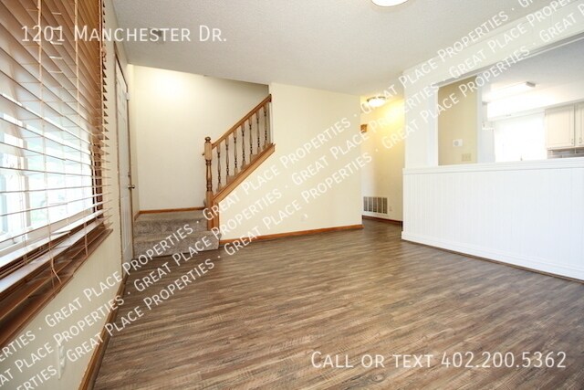 Building Photo - 1201 Manchester Dr