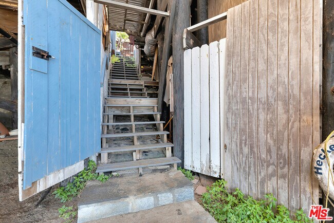 Building Photo - 24528 Malibu Rd