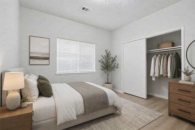 Building Photo - 4351 Palmer Plantation Dr