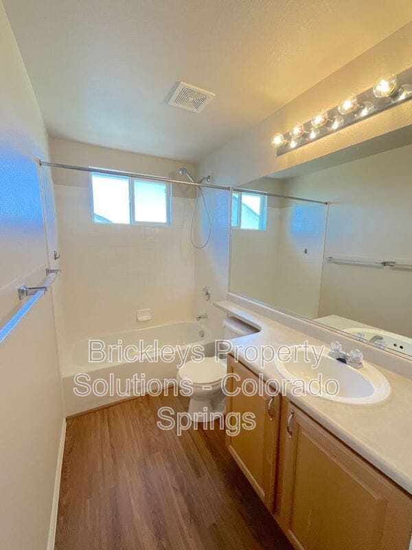 Building Photo - 6112 Chivalry Dr