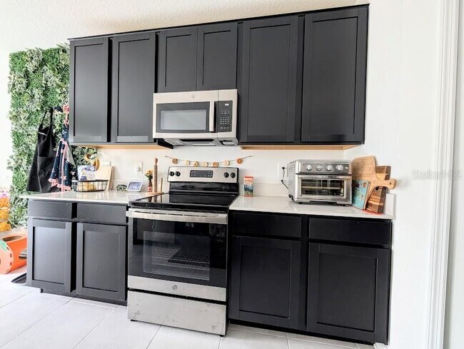 Building Photo - 2860 Big Sur Rd