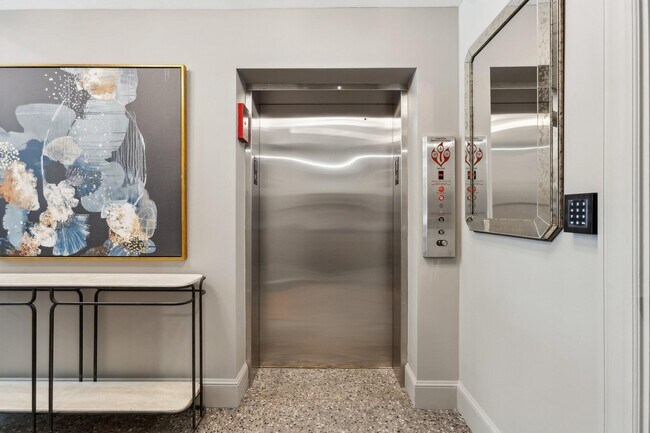 Building Photo - 1641 R St NW