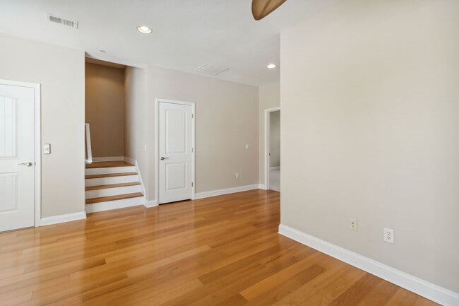 Building Photo - Cape Sound Condo