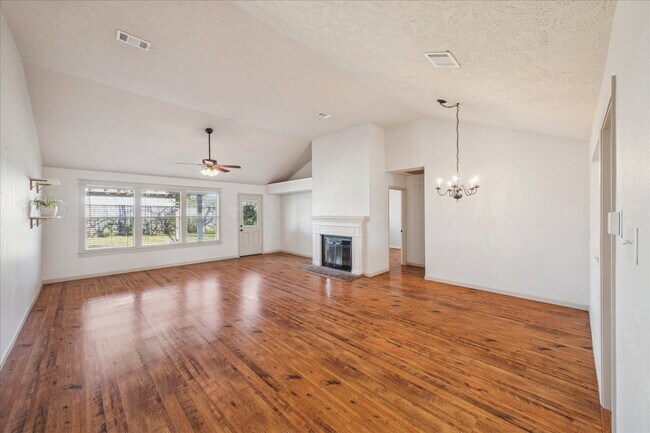 Building Photo - 2824 Meadow Brook Ct