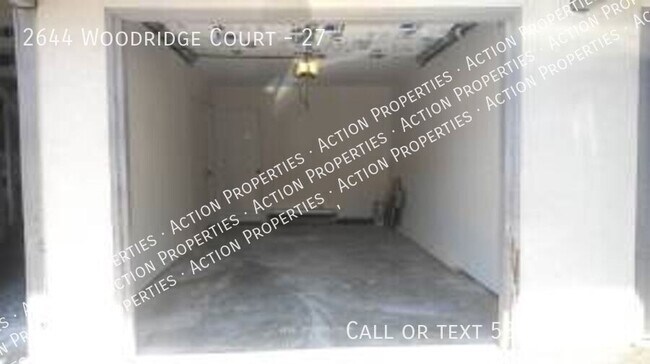 Building Photo - 2644 Woodridge Ct