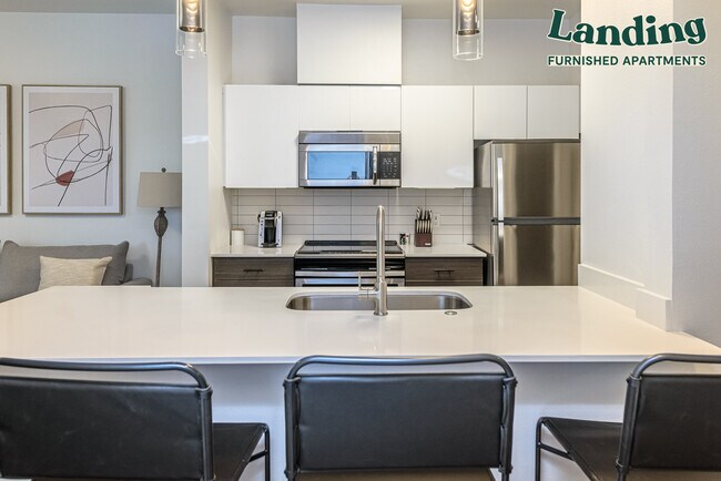 Building Photo - 1202 N 10th Pl