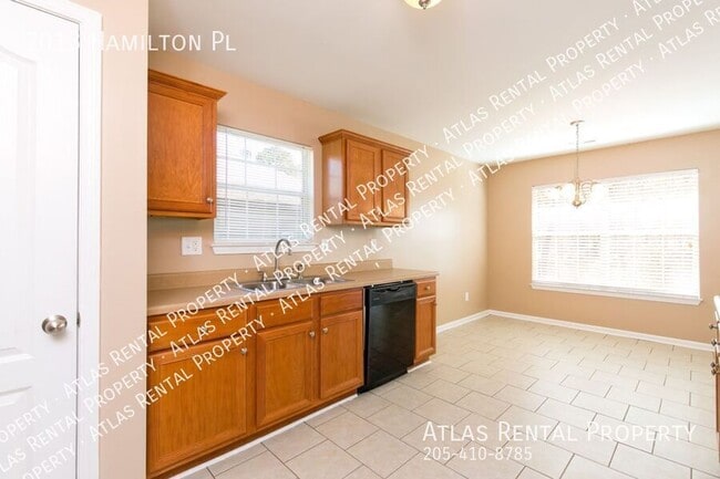 Building Photo - 2013 Hamilton Pl