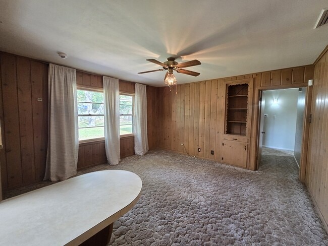 Building Photo - 516 Lehigh Pl