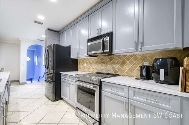 Building Photo - 27020 Adriana Cir